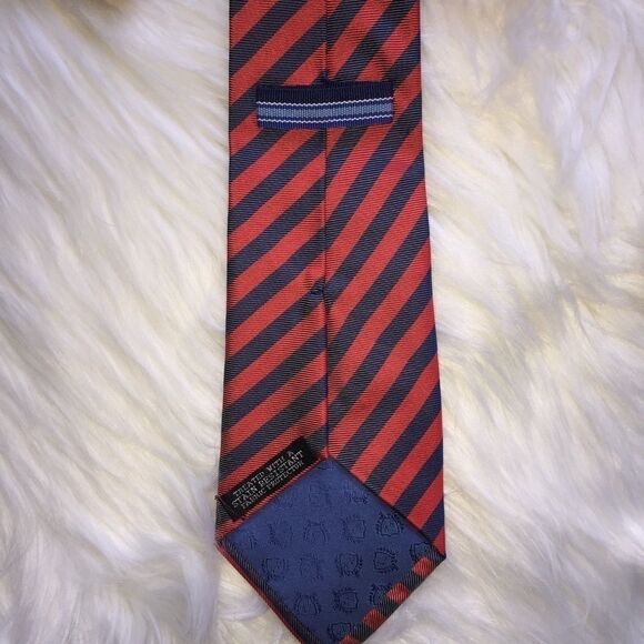 Men’s Van Heusen Navy and Red Tie - Picture 3 of 4